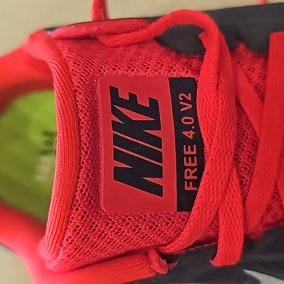 NIKE Free 4.0 V2 Running Shoes - Picture 7 of 9